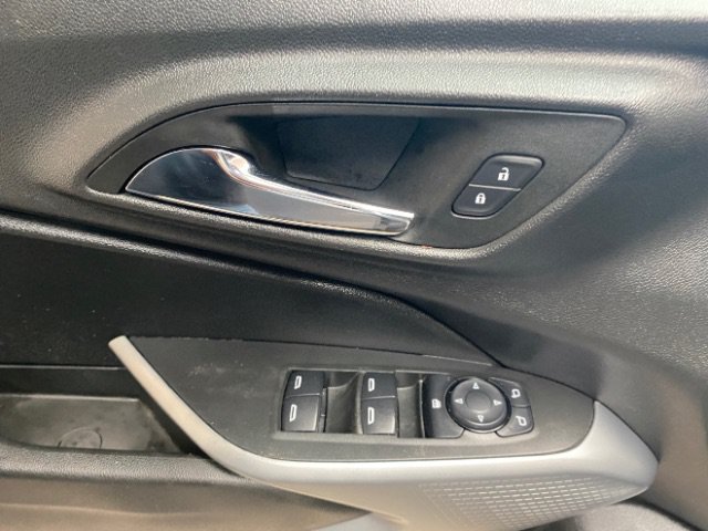 Used 2024 Chevrolet Trax RS w/ Driver Confidence Package FWD image 20