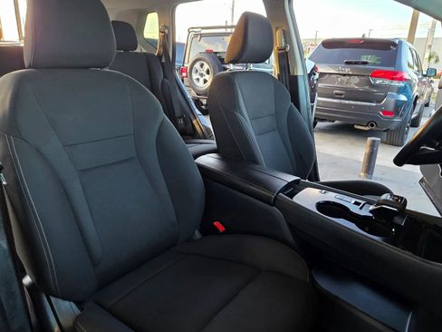 Used 2023 Nissan Rogue S FWD image 15