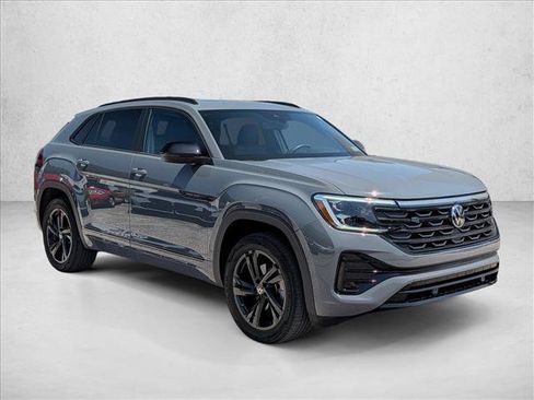 Used 2025 Volkswagen Atlas Cross Sport SEL R-Line AWD/4WD image 3
