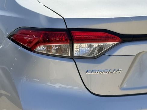 Used 2024 Toyota Corolla LE FWD image 6