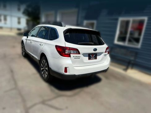 Used 2016 Subaru Outback 2.5i Limited AWD/4WD image 7