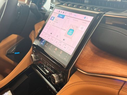 Certified 2024 Jeep Grand Cherokee L Summit image 35