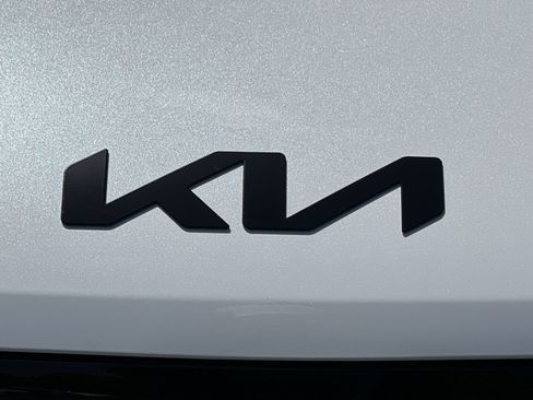 New 2026 Kia Carnival SX Prestige FWD image 12
