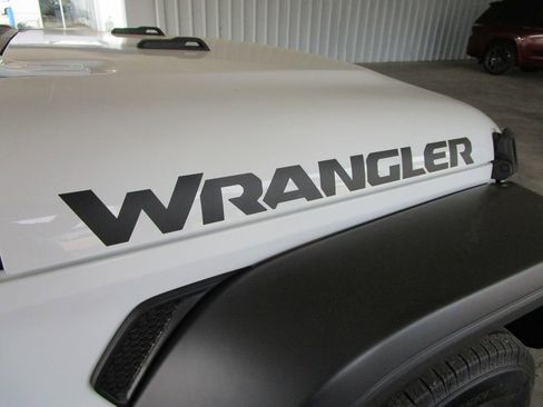 Used 2019 Jeep Wrangler Unlimited Sport AWD/4WD image 24