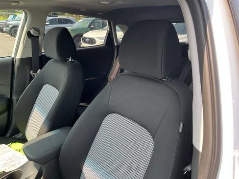 Used 2021 Hyundai Kona SEL Plus FWD image 12