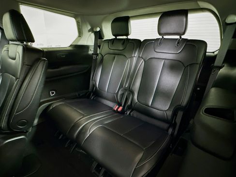 Used 2023 Jeep Grand Cherokee L Limited image 30