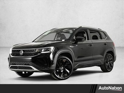 Used 2024 Volkswagen Taos SE w/ Black Wheel Plus Package