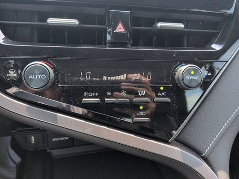 Certified 2022 Toyota Camry SE FWD image 24