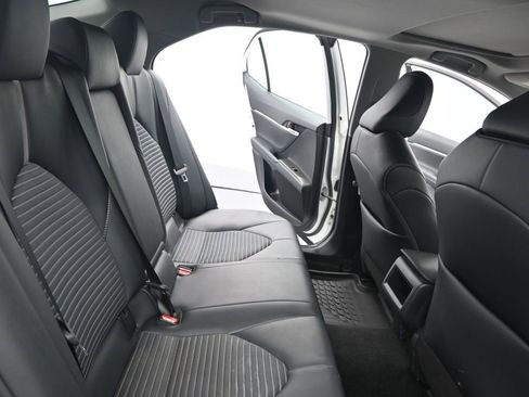 Used 2023 Toyota Camry SE image 13