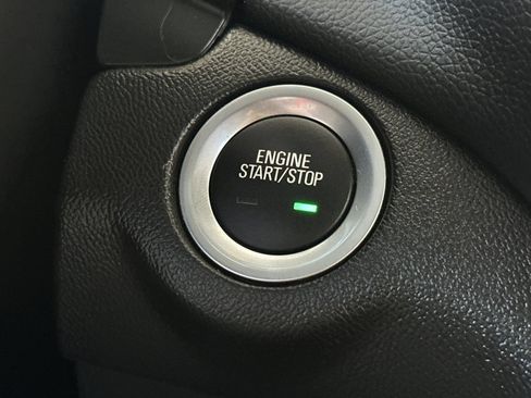 Used 2024 Chevrolet Equinox LT FWD image 29
