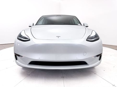 Used 2022 Tesla Model Y Long Range AWD/4WD image 13