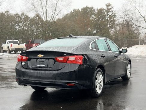 Used 2016 Chevrolet Malibu LT image 3