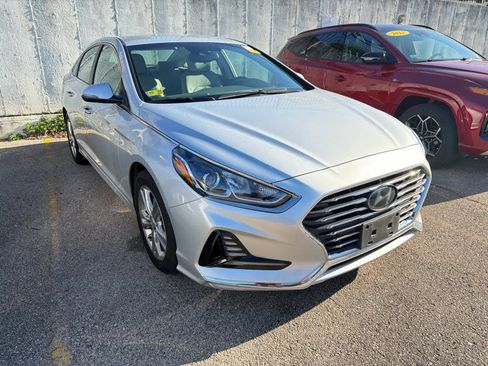 Used 2018 Hyundai Sonata SEL w/ Tech Package 02 FWD image 3