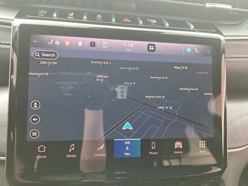 Certified 2022 Jeep Grand Cherokee L Limited AWD/4WD image 25