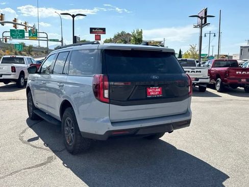 Used 2025 Ford Expedition Tremor AWD/4WD image 5