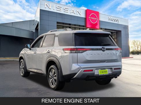 New 2025 Nissan Pathfinder SL w/ Cargo Package image 7