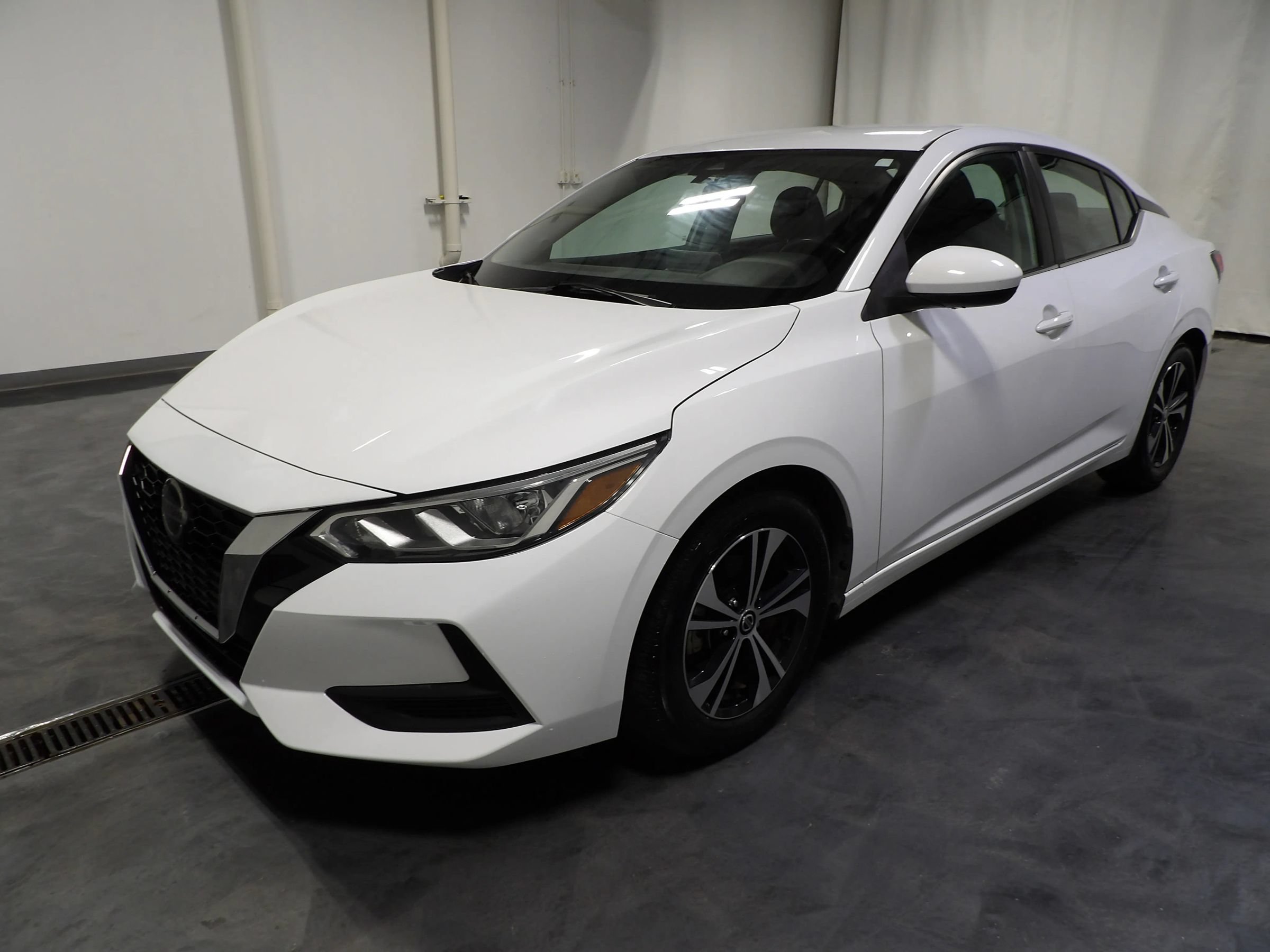 Used 2021 Nissan Sentra SV FWD image 3
