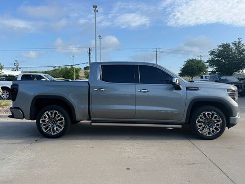 Used 2023 GMC Sierra 1500 Denali Ultimate image 8