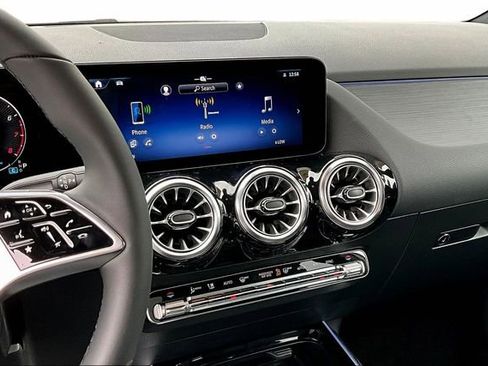 New 2026 Mercedes-Benz GLA 250 4MATIC image 10