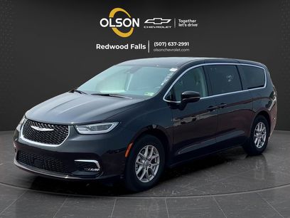 Used 2024 Chrysler Pacifica Touring-L