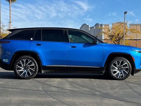 Used 2025 Jeep Wagoneer S Limited image 3