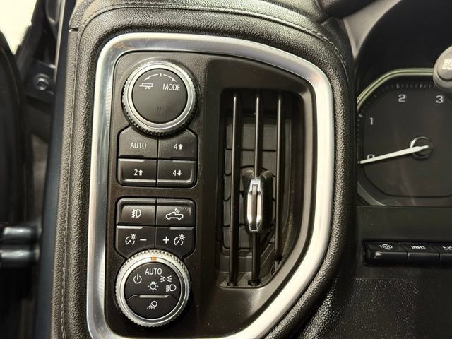 Used 2020 GMC Sierra 3500 Denali w/ Denali Ultimate Package AWD/4WD image 34