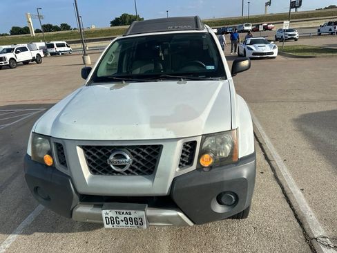 Used 2013 Nissan Xterra S RWD image 2