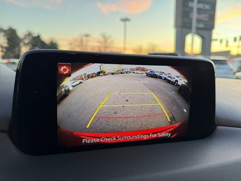 Used 2019 MAZDA CX-5 Touring image 22