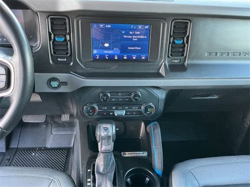 Used 2022 Ford Bronco Black Diamond image 11