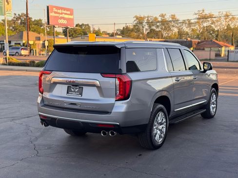 Used 2024 GMC Yukon XL Denali w/ Advanced Technology Package image 6