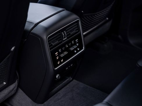 New 2026 Porsche Cayenne image 31