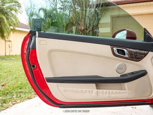 Used 2015 Mercedes-Benz SLK 250 image 44