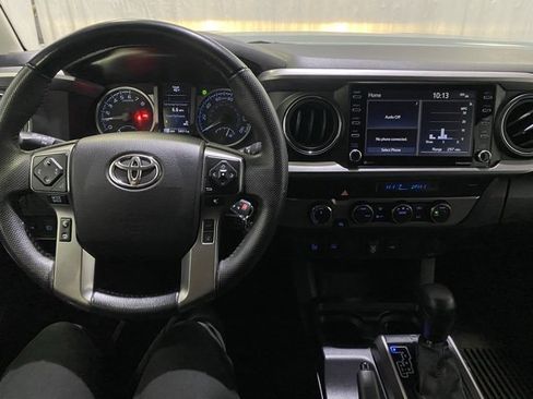Used 2022 Toyota Tacoma SR5 w/ Trail Edition image 20