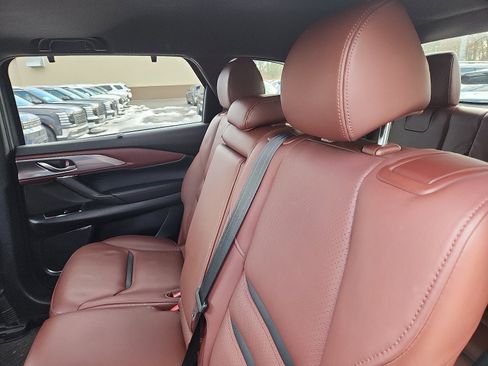 Used 2018 MAZDA CX-9 Signature image 26