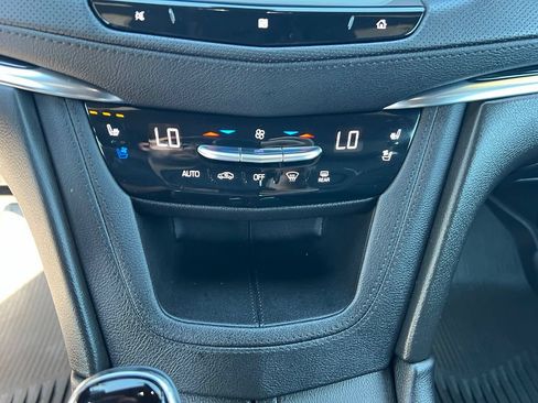 Used 2020 Cadillac XT5 Premium Luxury w/ LPO, Floor Liner Package AWD/4WD image 38