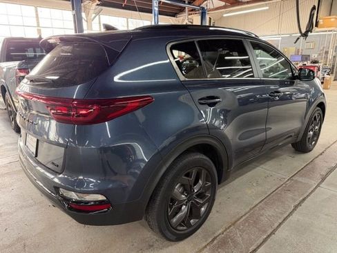 Used 2022 Kia Sportage Nightfall Edition image 5