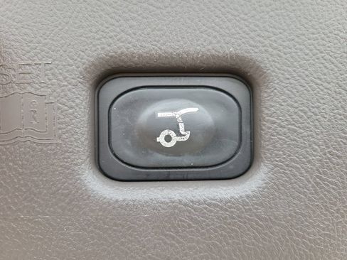 Used 2022 Lincoln Nautilus AWD w/ Premium Package image 8