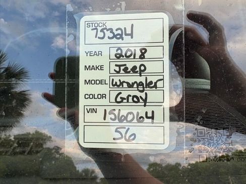 Used 2018 Jeep Wrangler Unlimited Sahara w/ LED Lighting Group AWD/4WD image 37