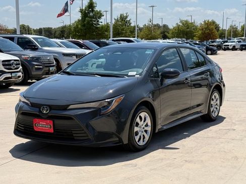 Used 2026 Toyota Corolla LE FWD image 9
