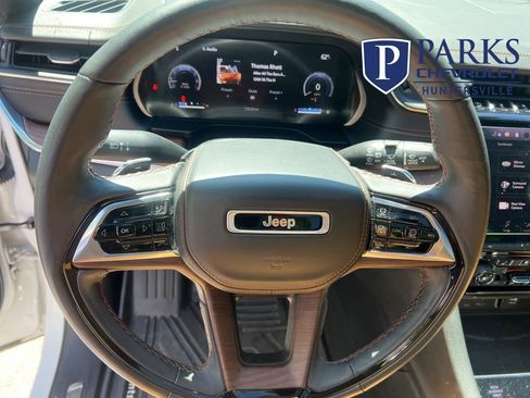 Used 2023 Jeep Grand Cherokee L Summit w/ Advanced Protech Group IV AWD/4WD image 23