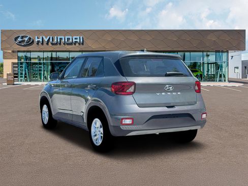 New 2026 Hyundai Venue SE FWD image 5