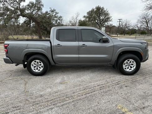 Used 2024 Nissan Frontier SV w/ Technology Package image 7