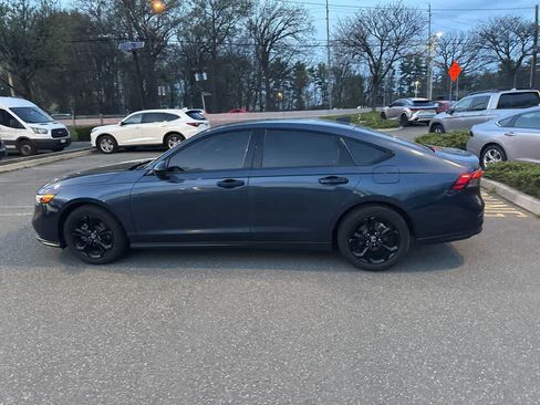 Used 2025 Honda Accord SE image 21