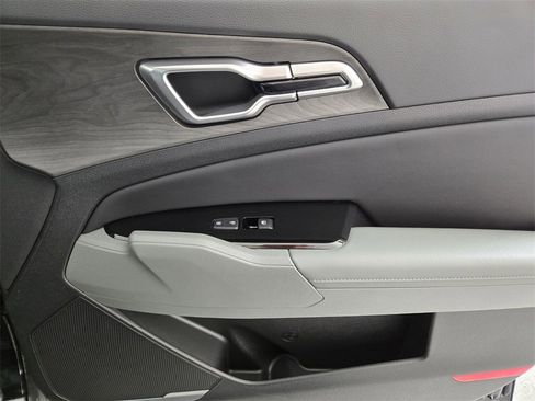 Used 2025 Kia Sportage X-Line w/ Premium Package image 22