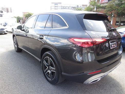 Used 2026 Mercedes-Benz GLC 300 4MATIC image 2