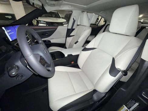 New 2025 Lexus ES 350 350 w/ Premium Package image 2