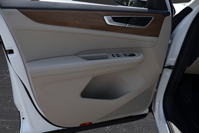 Certified 2024 Volkswagen Atlas SE FWD image 11