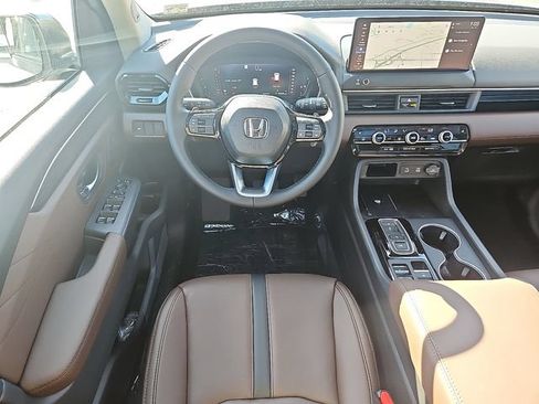 New 2026 Honda Pilot Touring image 24