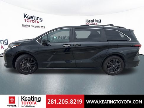 Certified 2023 Toyota Sienna XSE image 36