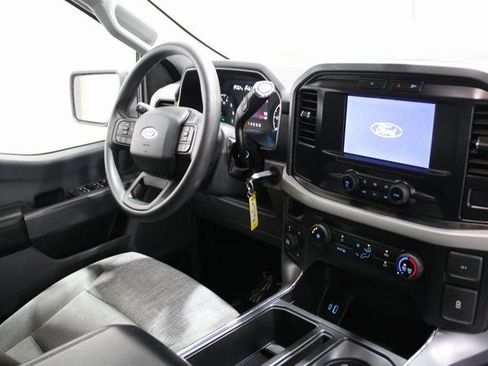 Used 2022 Ford F150 XLT image 30